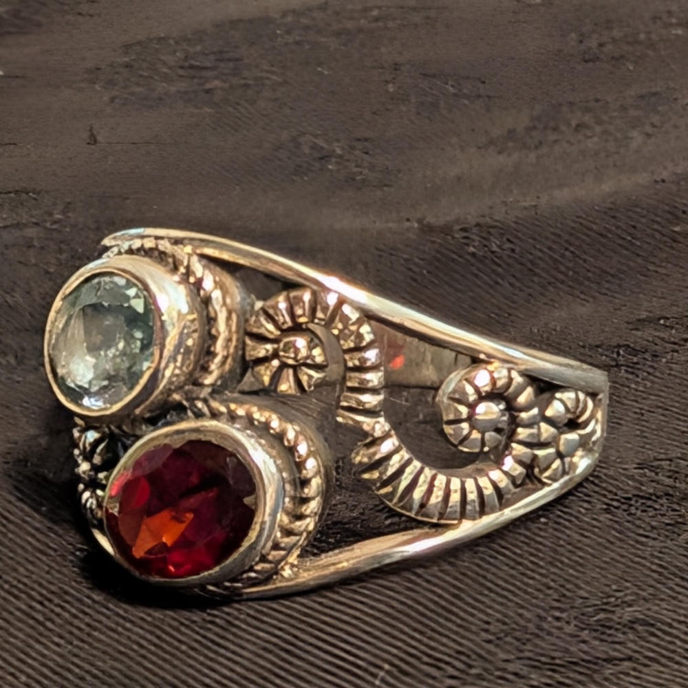 🆕 Genuine Blue Topaz Ring Garnet Ring Solid Sterling Silver Ring Size 9 - Picture 2 of 7